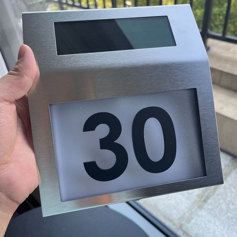 Custom Stainless Steel Light G - Outdoor Power Number recension och pris